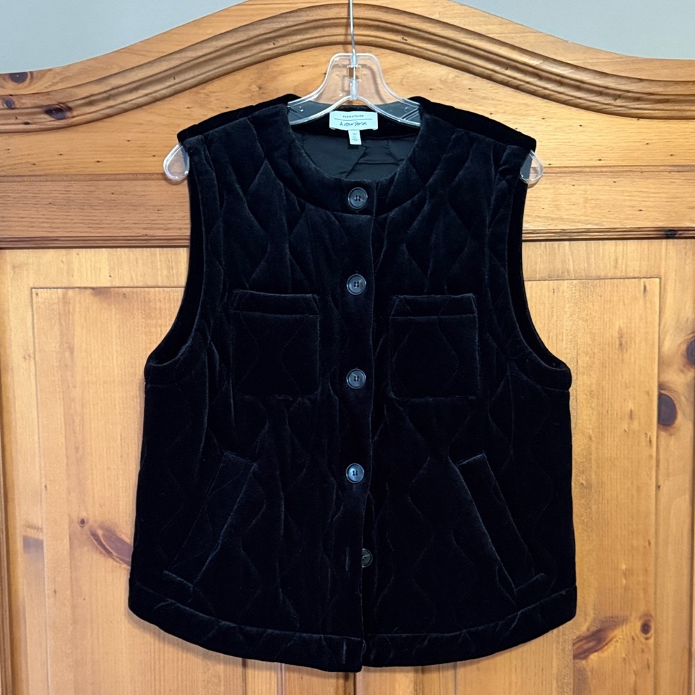 & Other Stories Black Velvet Quilted Vest
